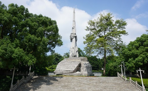 Guangzhou-Memorial-Garden-to-the-Martyrs
