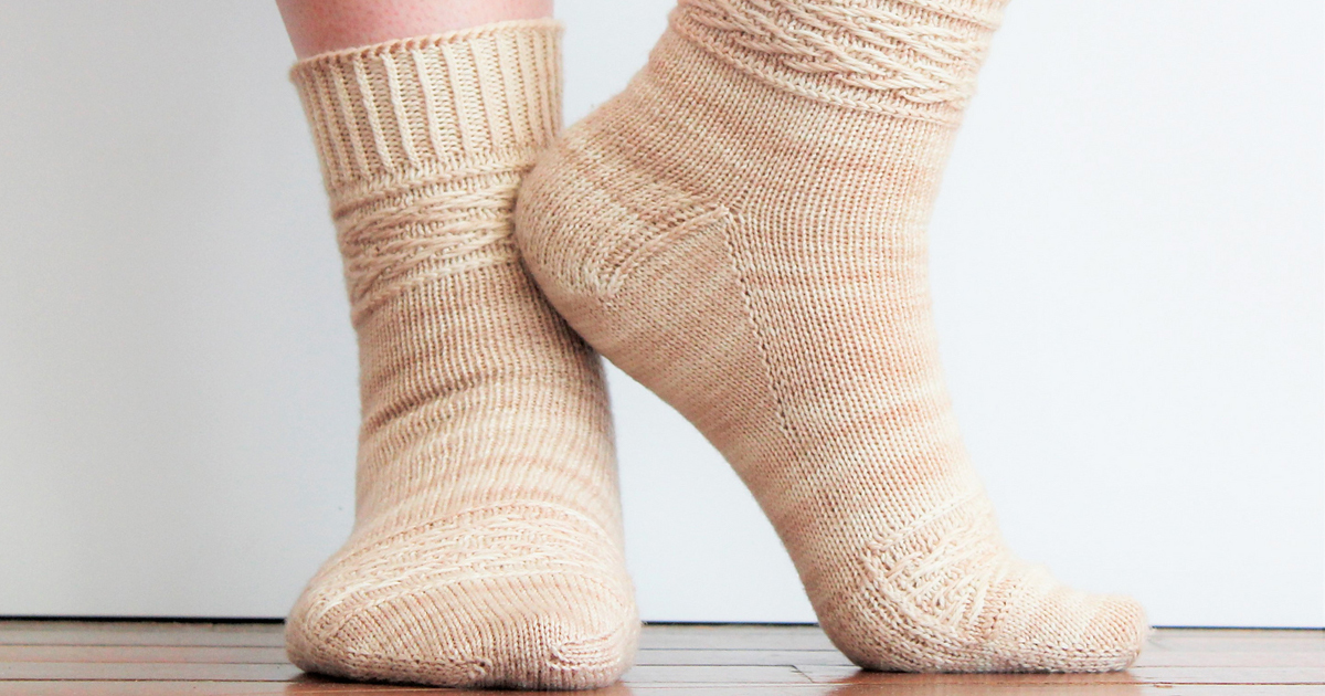knitting-socks