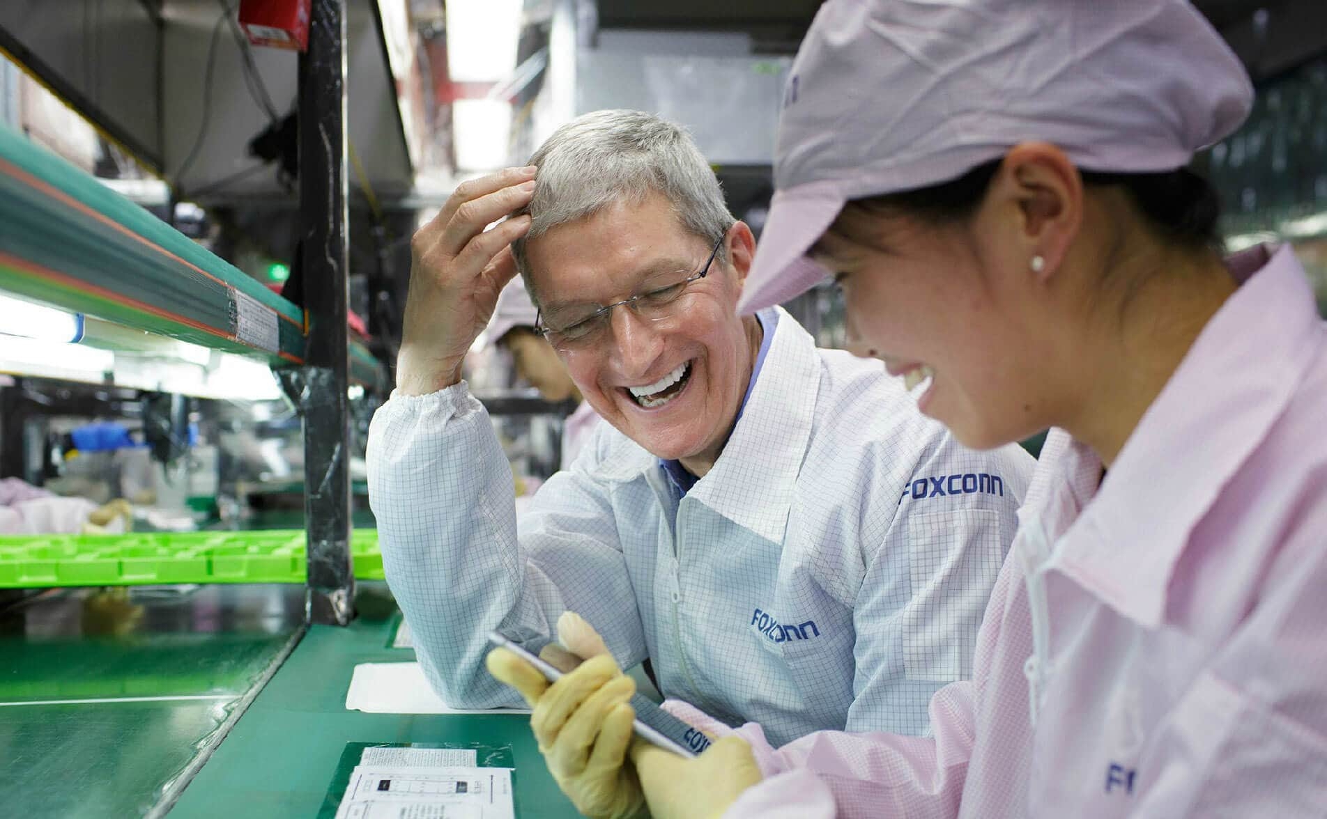 Apple CEO Visiting Foxcon Factory