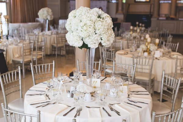 https://oss.ejet.com/2023/01/wedding-center-table-decoration.jpeg